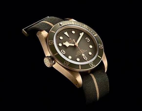 帝舵为2017年的Only Watch推出一款青铜绿面的Heritage Black Bay LHD，让许多人引颈期盼是否这只青铜表又将成为世上最贵的帝舵