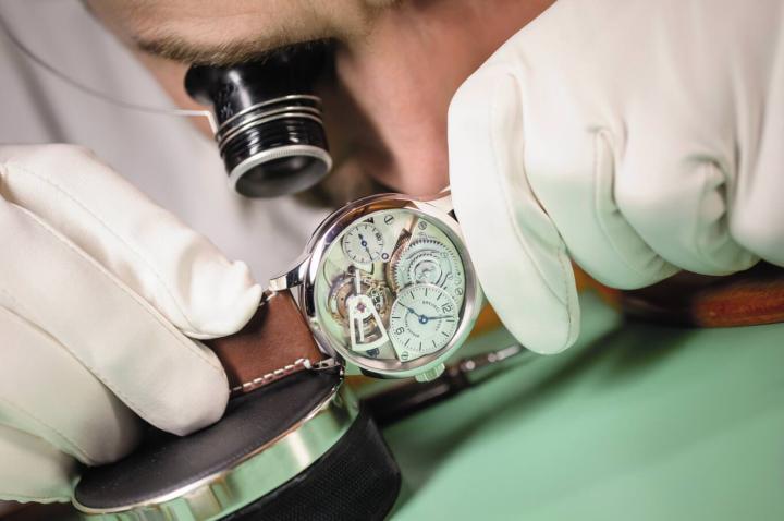 “Montre Ecole”腕表，纯手工打造，传承过去珍贵制表技艺。