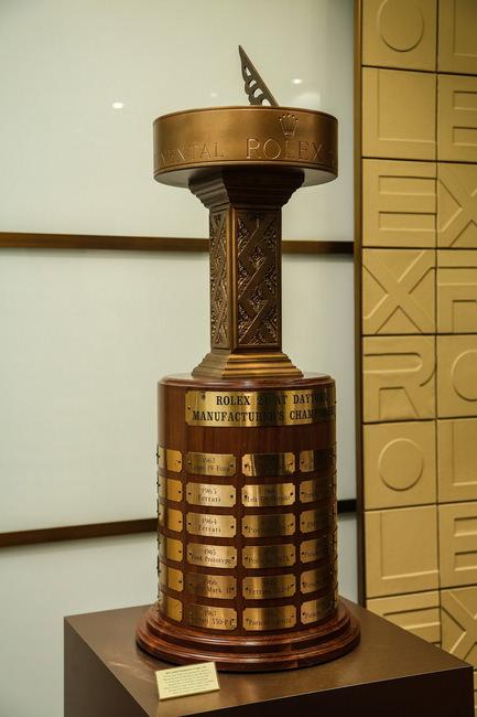 劳力士冠名赞助「迪通拿 24 小时耐力赛」奖杯
