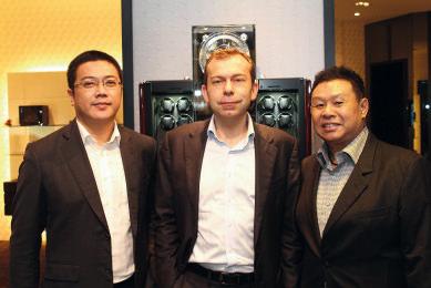 Christian Zorweg，Tempo Luxe 总经理Jimmie Tay 与销售经理Max Goh