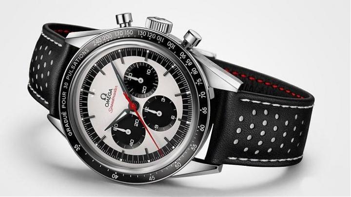 CK 2998腕表在1960年代随着太空任务而声名大噪，2018年欧米茄推出最新复刻版，採用耐看的黑银配色，搭配红色细节点缀