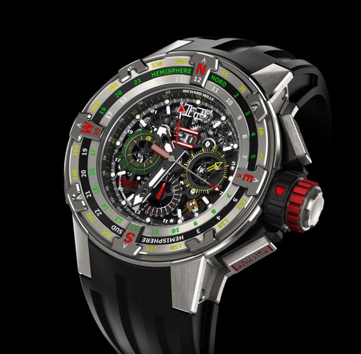 RM 60-01 Regatta Flyback Chronograph为品牌首款航海专用技术腕表，特色在于能透过可旋转表圈所显示的四个方位基点，外加360°和24小时刻度盘，使腕表满足航海辨认方位以及对时的需求