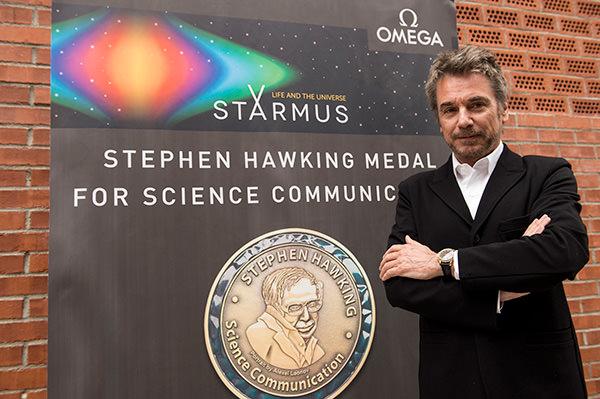 史蒂芬·霍金科学传播奖得主让·米歇尔·雅尔佩戴欧米茄超霸系列专业月球表