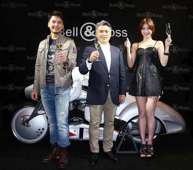BELL & ROSS微型表展活动现场，（左起）周群达、富隽班哲明北亚区CEO Tony冯与张景岚