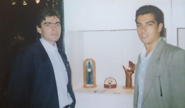 1987年Franck Muller（图左）亲手改装劳力士Datejust，加入万年历和月相显示功能，送给友人