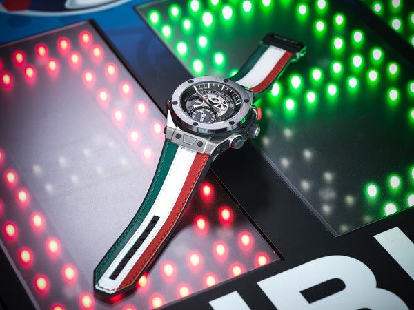 Big Bang Unico逆跳计时腕表（欧洲杯）搭配意大利国旗色表带