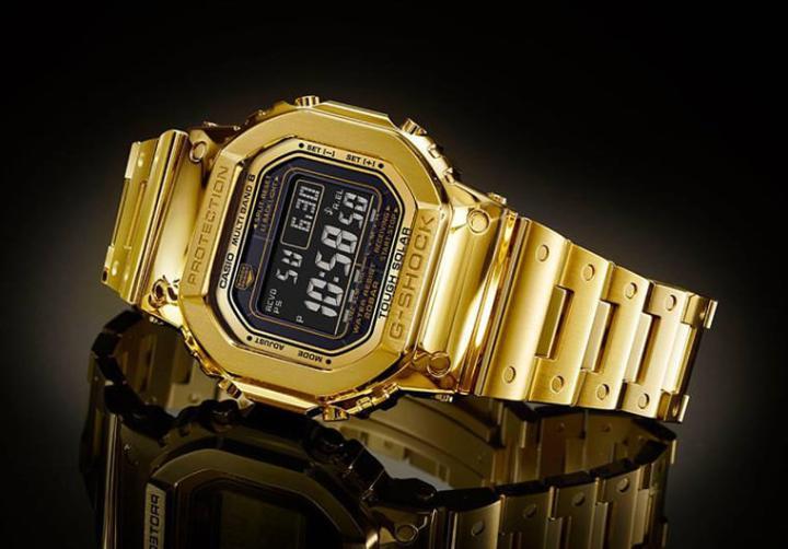 G-SHOCK为了庆祝创立35周年而使出了杀手锏，推出一款新作G-D5000-9JR，品牌强调这是一款以K金制作的手表，限量发行35只，并将在2019年5月中开始接受预订