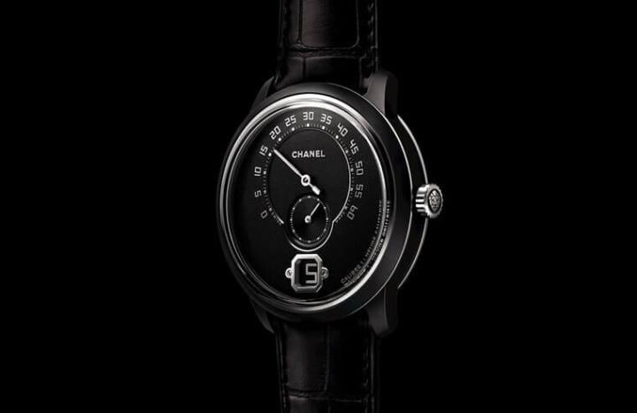 Monsieur de Chanel先前推出后在市场上一炮而红，2019年香奈儿将推出搭配黑色陶瓷表壳的改款版本