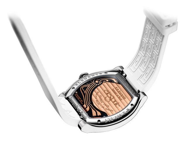 Élégante搭载电子机械式机芯的女装腕表，展现了奢侈品的真正愿景