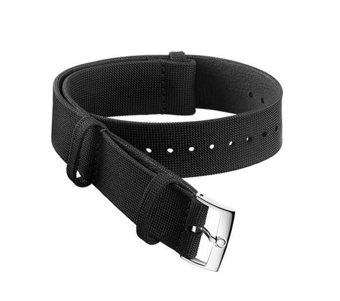 黑色涂层尼龙表带，搭配黑色固定式表带夹和抛光表扣