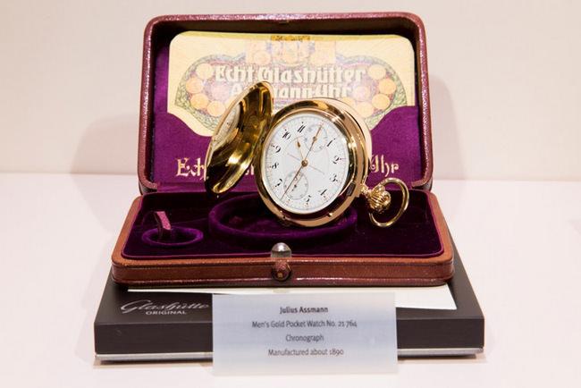 「计时钟表之艺术展览」展出经典的Julius Assmann pocket watch——chronograph（1890)