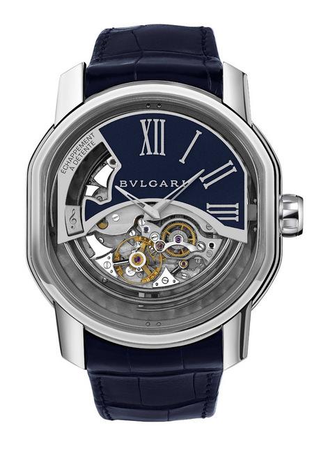 L'Ammiraglio del Tempo腕表推出18K白金限量10枚。每枚腕表的独立编号鐫刻在表冠镶嵌的蓝宝石水晶圆片上