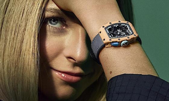 RICHARD MILLE推出首款女性运动腕表RM 07-04自动上炼腕表