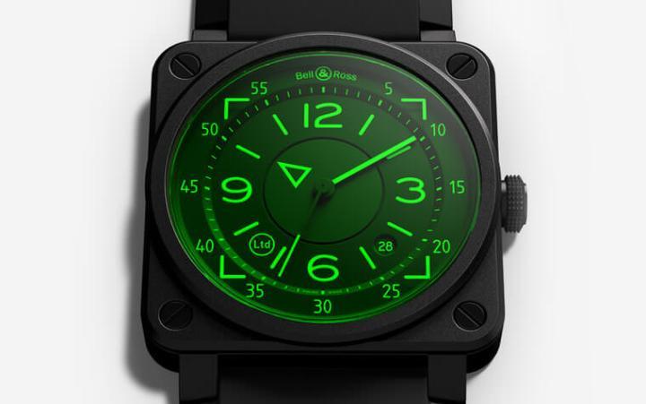 柏莱士新作BR03-92 HUD蕴含抬头显示器的创作概念超越传统手表的显示框架，为手表爱好者带来崭新的时间阅读体验与清晰视读效果