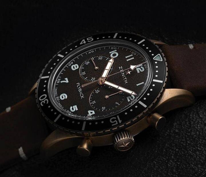 承袭经典飞行表Heritage Cronometro TIPO CP-2而来，Pilot TIPO CP-2 Flyback以计时码表之姿，重新激起人们对于复古杰作的喜爱