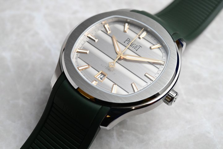 PIAGET Polo Signature 系列日期显示自动上链腕表