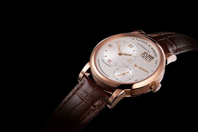 以18K玫瑰金打造的全新LANGE 1