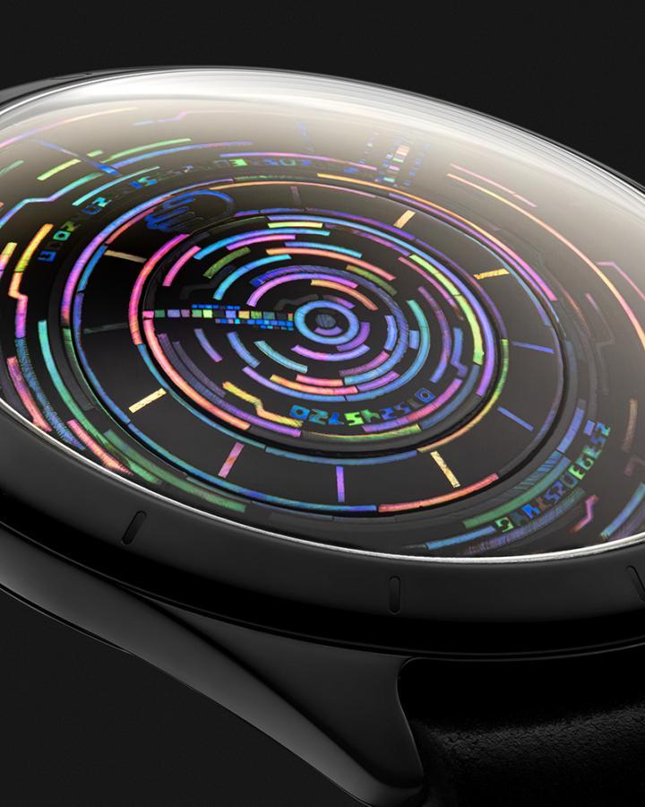 Ressence 与日本艺术家 Terumasa Ikeda 合作推出 TYPE 9 IKE，以漆艺与超薄螺钿镶嵌技术打造充满科幻想象的构图。