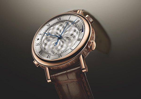 宝玑（BREGUET）编号702机芯简单表，典雅的宝玑指针， 金表壳，黄铜圆盖，红宝石工字轮式擒纵结构，由瑞士国家博物馆珍藏。
