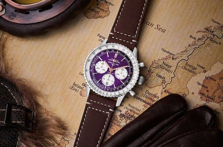 百年灵与高登钟表联手打造的Navitimer B01计时码表除了有钢带，还会多附一条棕色皮带，两种风格可供表主变换。