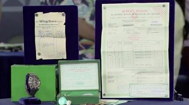这款购于1960年的劳力士GMT Master，由于品项保存相当优良，盒、单超齐全，如今身价不可同日而语
