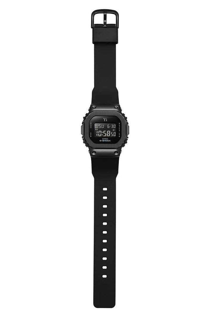 G-SHOCK携手Y's合力创作的最新作品GM-S5600YS-1。