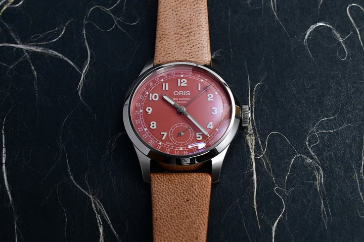 Big Crown Caliber 403指针式日历腕表 暖杏红