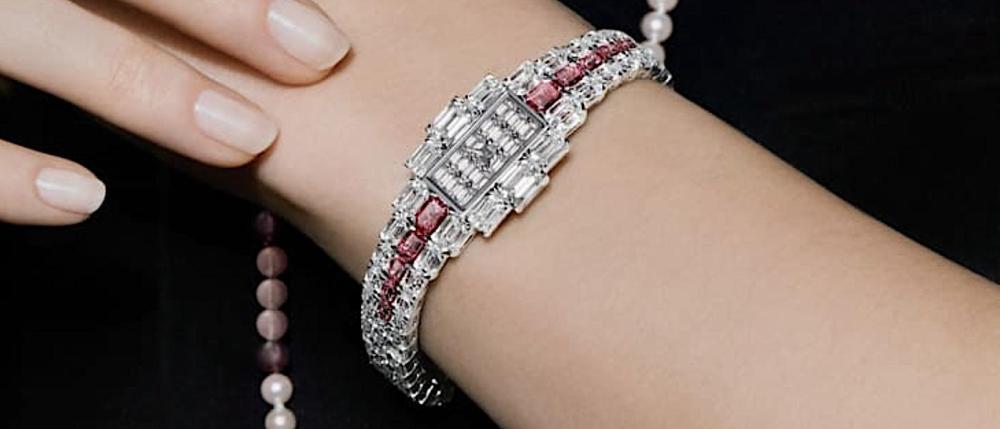 一表四戴！江诗丹顿 Grand Lady Kalla 化身顶级珠宝，手环、长项链自由切换