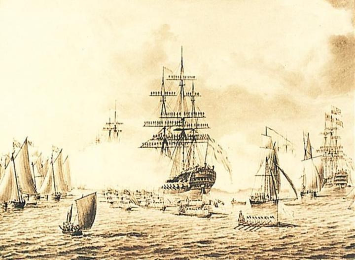 Royal Oak其实是1769年至1914年间英国皇家海军的四艘战舰名称，堪称为当时军力与规模最大的军舰，船舰上极具特色的八角舷窗激发了爱彼的灵感，取其力量与防水打造出全新的运动腕表