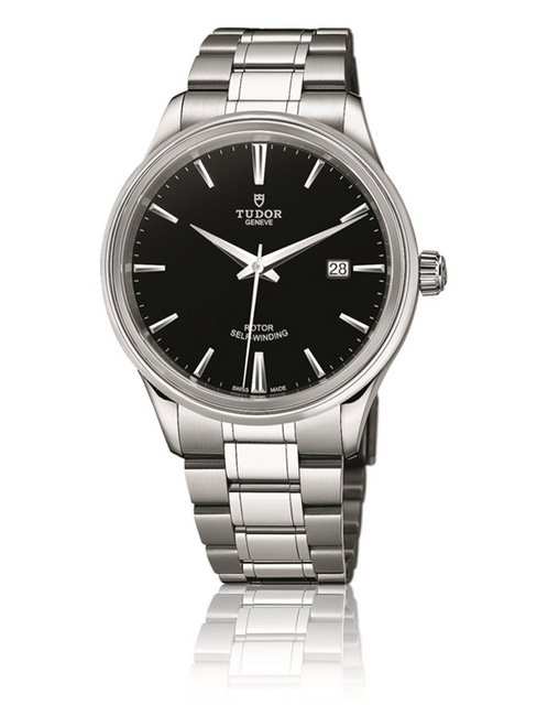 TUDOR Style系列配有不锈钢或18ct黄金钢表带