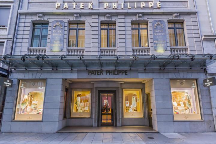 几经整修拥有百年历史的日内瓦沙龙，外观现代时尚，而内在却是富丽堂皇