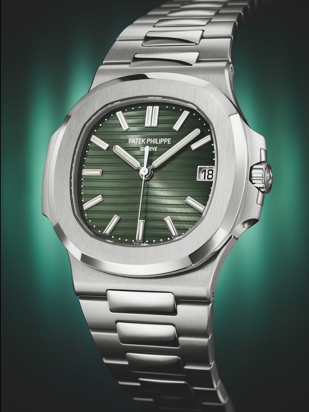 王牌继任者——Patek Philippe百达翡丽推出全新绿色鹦鹉螺Nautilus腕表 