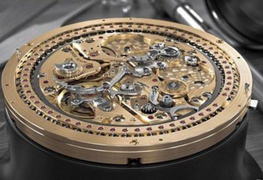 HW4101型手上炼机芯，机芯直径37.8 毫米、厚度4.95毫米