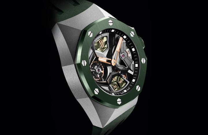 爱彼推出新款皇家橡树概念飞行陀飞轮GMT手表，系列第一次结合绿色陶瓷材质散发新气象。
