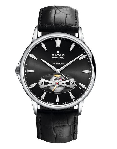  EDOX Les Bemonts Open Vision Automatic薄曼系列超薄自动镂空腕表在6点钟位置的镂空设计显露出机芯平衡轮的运作与美感