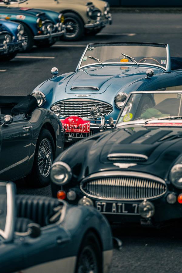 经典古董跑车Austin Healey，是康斯登全新Vintage Rally 系列Austin Healey腕表的创作灵感来源