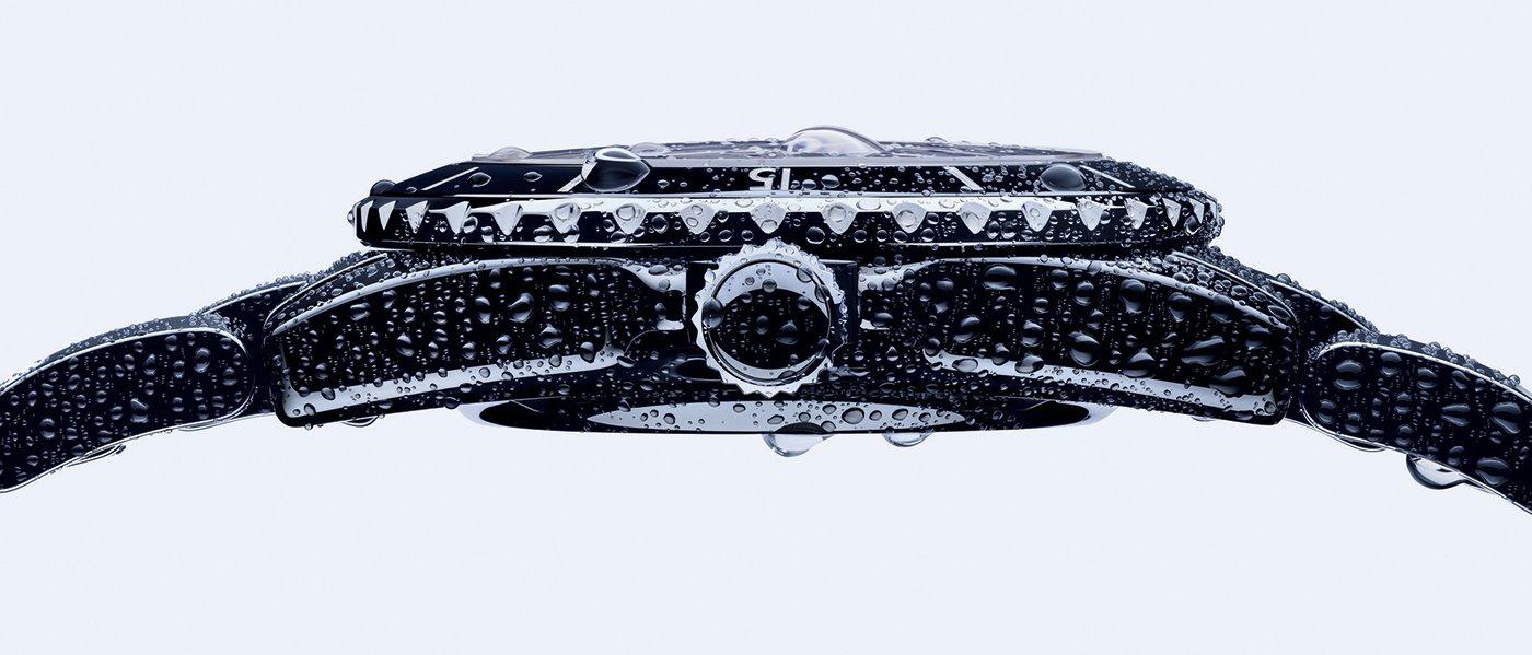 香奈儿 CHANEL J12 腕表: 何谓经典永流传？