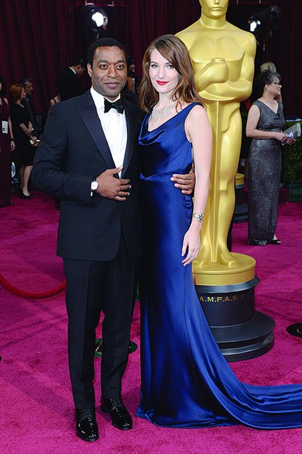 第86届奥斯卡最佳影片《Twelve Years a Slave》男主角奇维托艾吉佛(Chiwetel Ejiofor)佩戴万宝龙Star Roman系列腕表出席颁奖典礼