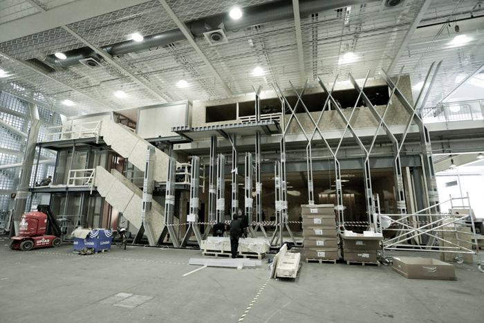 正在建设的Corum昆仑表全新展台