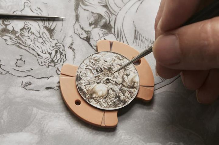 江诗丹顿指派旗下资深珐瑯工艺大师以微绘珐瑯工艺重现《安吉亚里之战》。