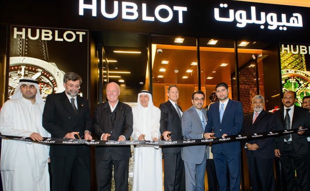 Hublot宇舶主席Jean-Claude Biver与Behbehani家族在专卖店剪彩仪式上