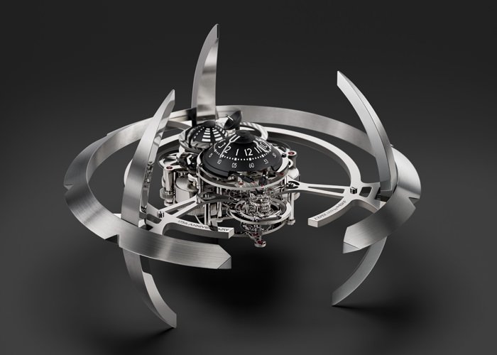 MB&F 和 L'Epée 的 星际战舰座钟The Starfleet Machine 