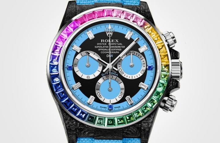 时标也换成钻石与蓝宝石宝石，呼应手表的表圈华丽感。Source：Designa Individual