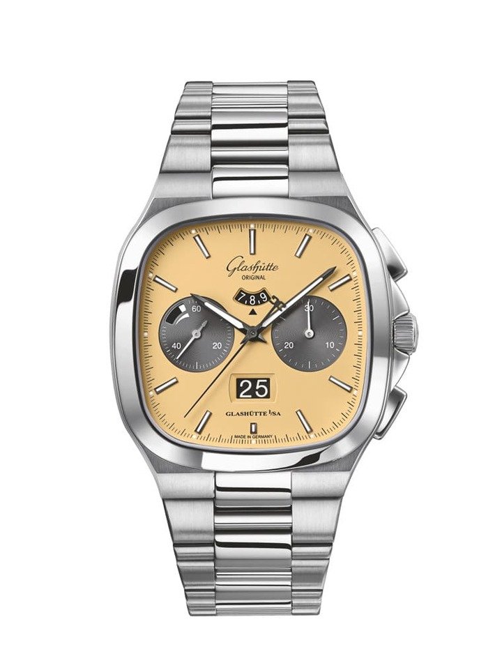 Seventies Chronograph Panorama Date