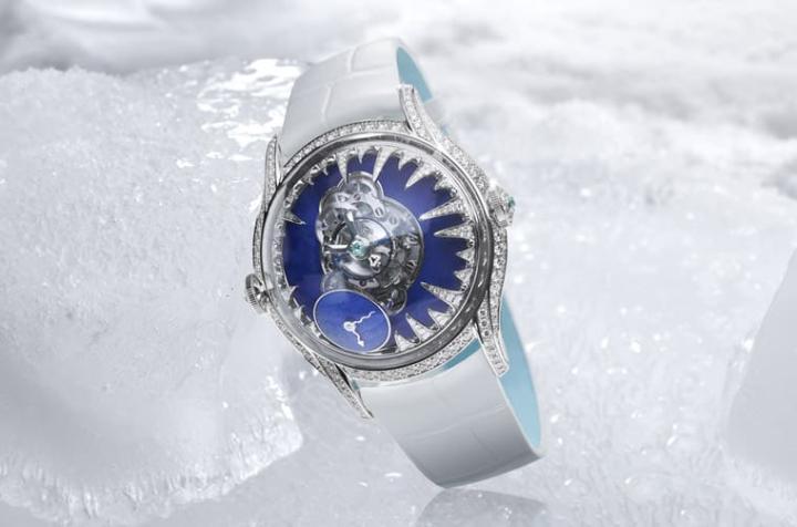 MB&F与法国珠宝设计师Emmanuel Tarpin合作开发出以冬季为主题的Legacy Machine FlyingT陀飞轮手表。