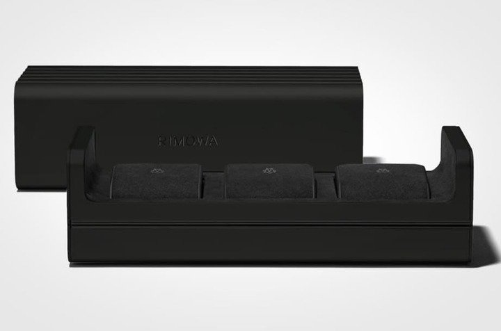 表盒外部尺寸为26.7x11.2x8.5cm，拉开后拥有三格可以收纳三只表。