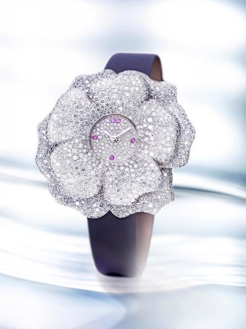 积家Extraordinaire La Rose顶级珠宝腕表，精巧细致