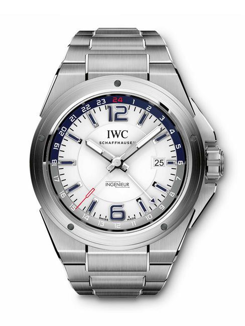 工程师双时区腕表配备可显示任何一地时间的第二时间显示，让长期旅行者可以轻松穿梭于世界各地