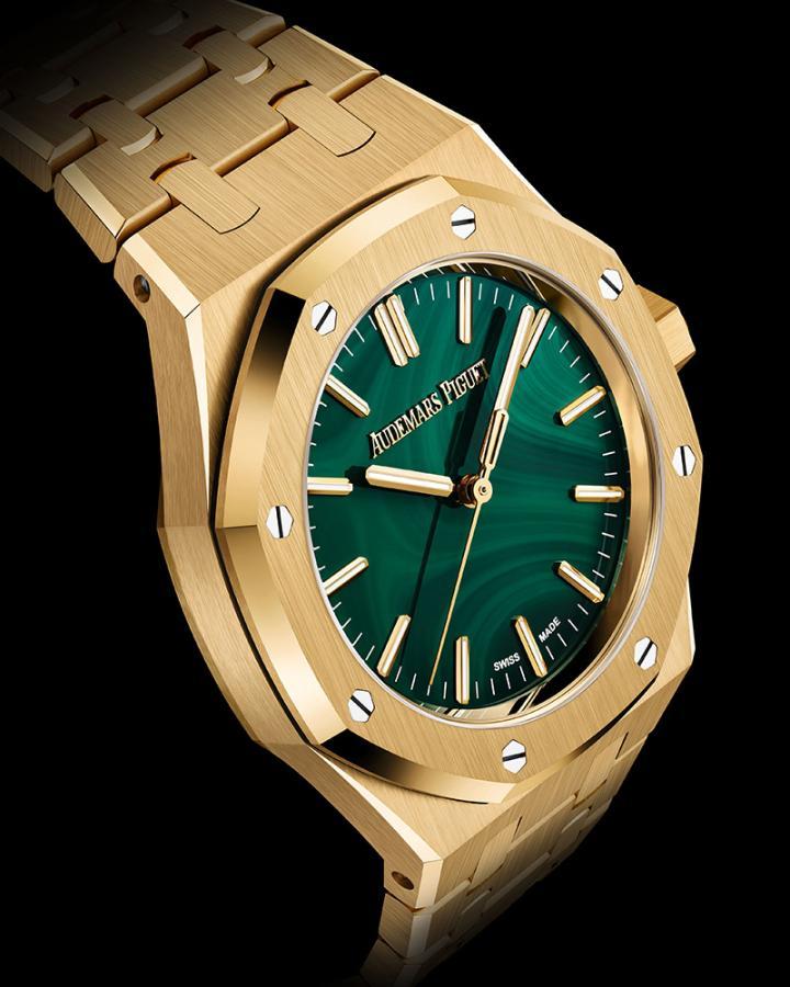 Royal Oak 皇家橡树系列自动上链腕表 37 毫米 (Ref. 15553BA.OO.1356BA.04)