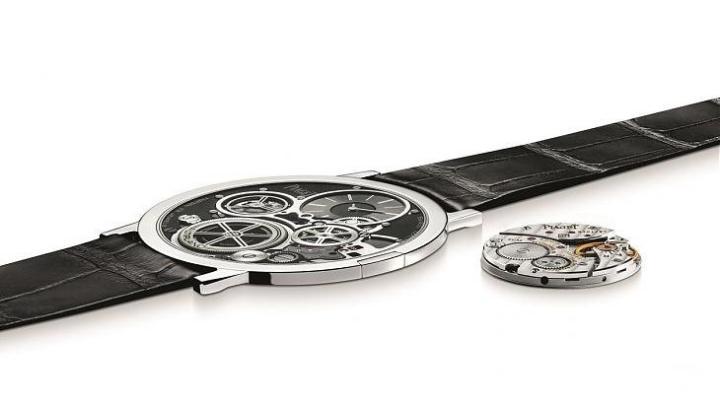 为了致敬六十年以前品牌推出的经典超薄手上链9P机芯，这款Altiplano Ultimate终极概念腕表以全表2mm的惊人厚度传达继承9P机芯的超薄血统